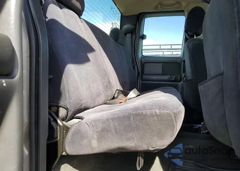 2004 Chevrolet Silverado K1500 z USA, uszkodzony, nr VIN 2GCEK19T341218530